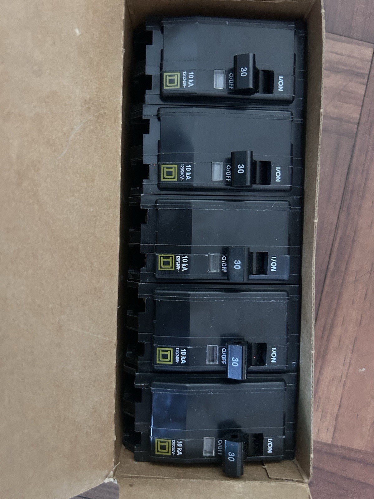 Square D QO230 30A 2-Pole 120/240V Plug-On Circuit Breaker Trip Ind, 5Pk