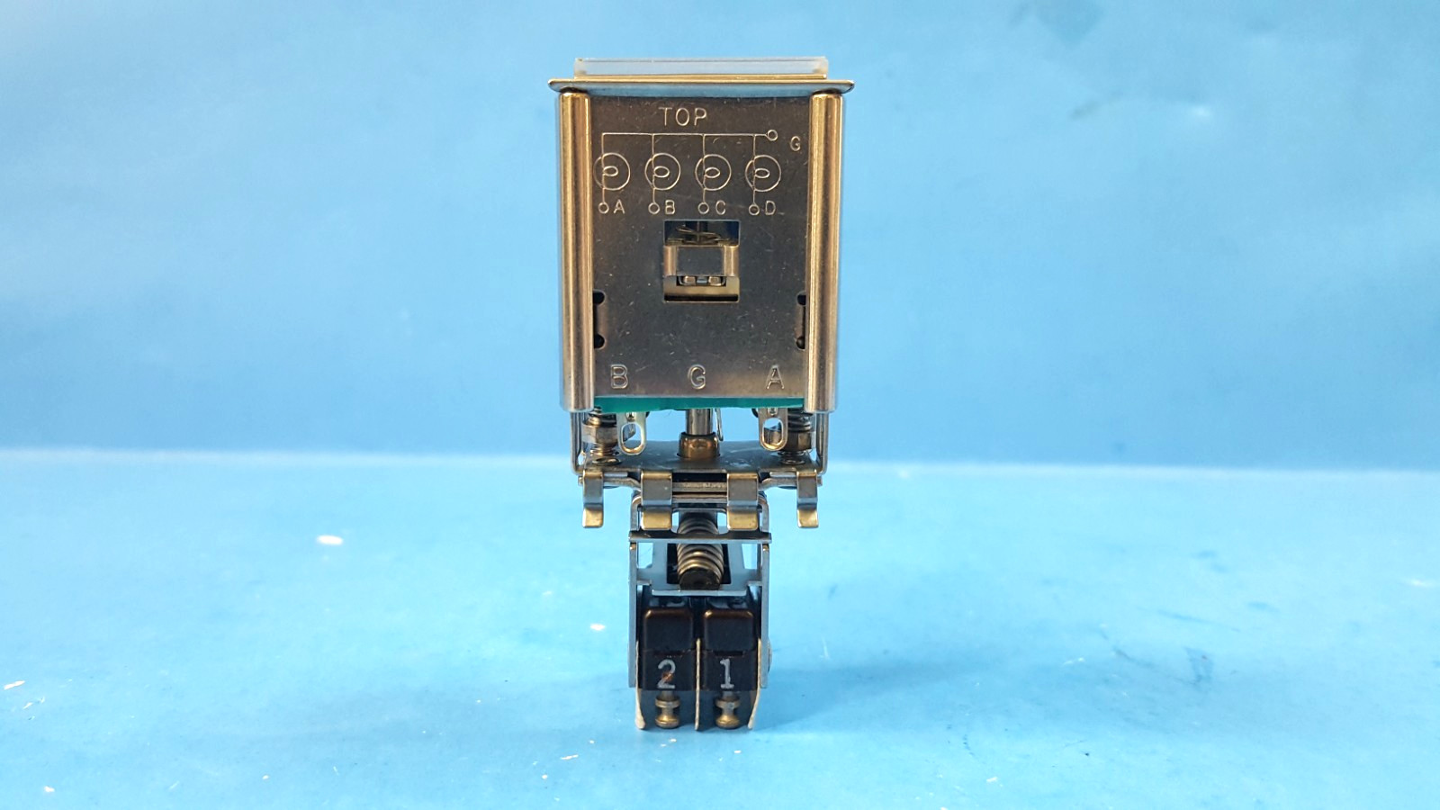 ONE-Indicating Switch, EATON, DPDT, 10EA1C1F10J2L(W)N1R1V12 PULSE, w/microswitch