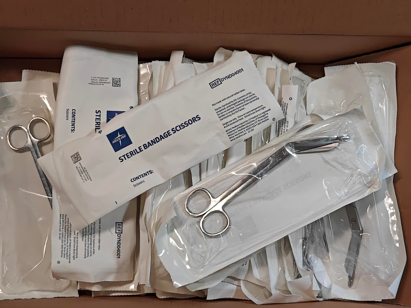 MEDLINE Bandage Scissors Surgical Medical Nurse Premium Curved Heavy Duty 7.25″
