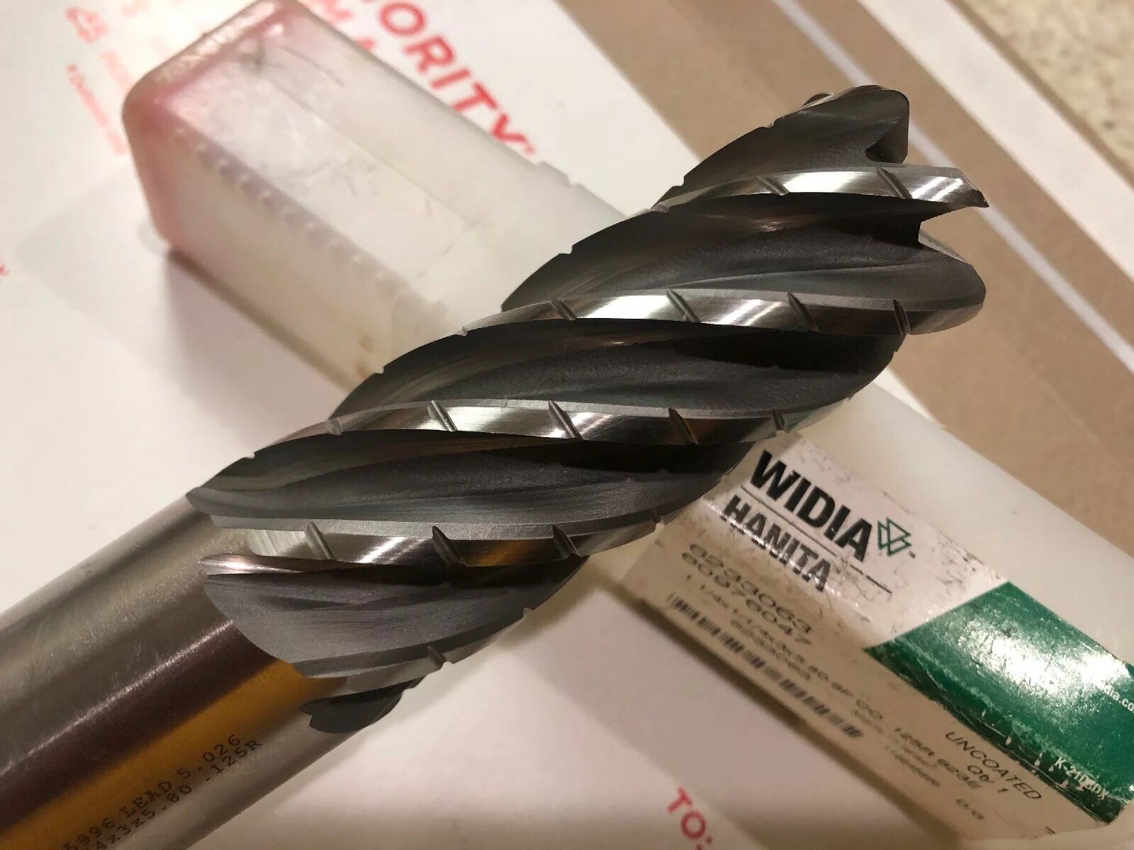 NEW WIDIA HANITA 6233063 HSS END MILL 1. 1/4 x 1. 1/4 x 3 x 5.80 6F CO .125R