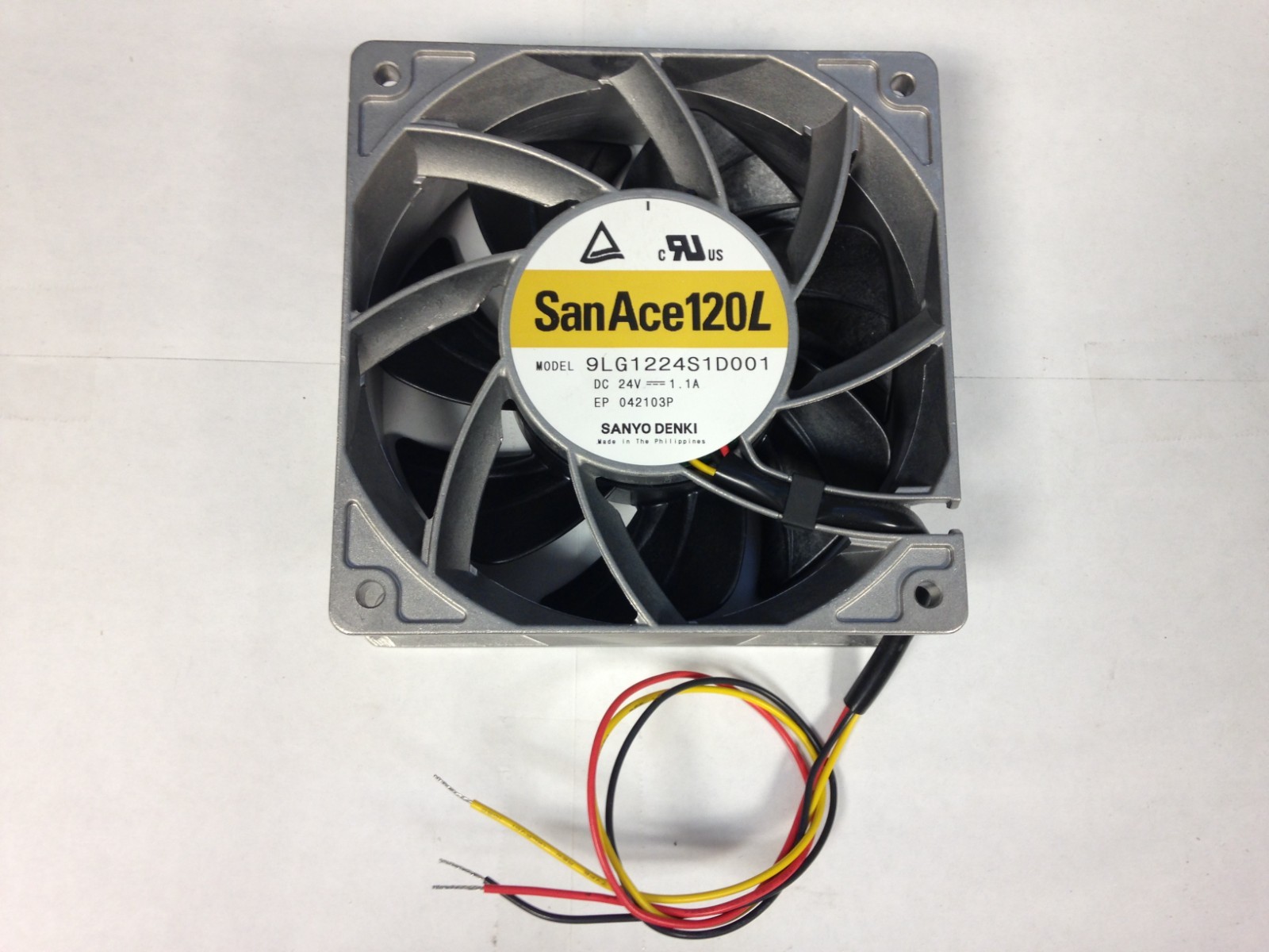SANYO DENKI SAN ACE 120L 9LG1224S1D001 DC 24V 1.1A FAN 23 BRAND NEW