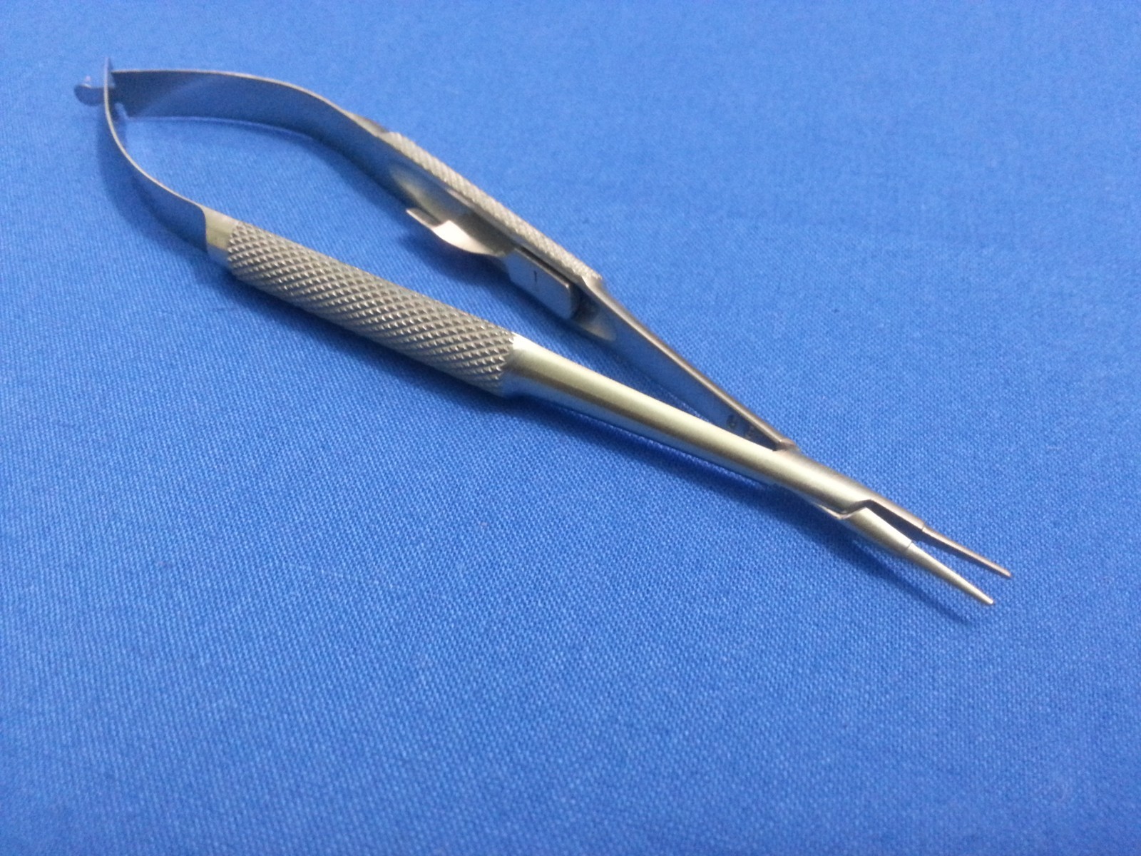 8 O.R GRADE CASTROVIEJO MICRO SURGERY NEEDLE HOLDERS SURGICAL INSTRUMENTS KIT