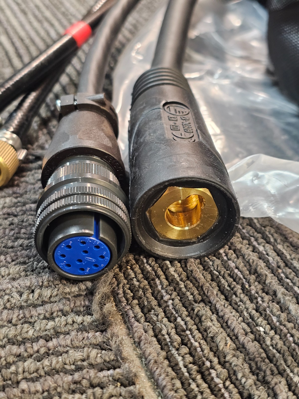 Fronius 4,047,291 Connecting Hose package W/4m/95mm² for VR 1500