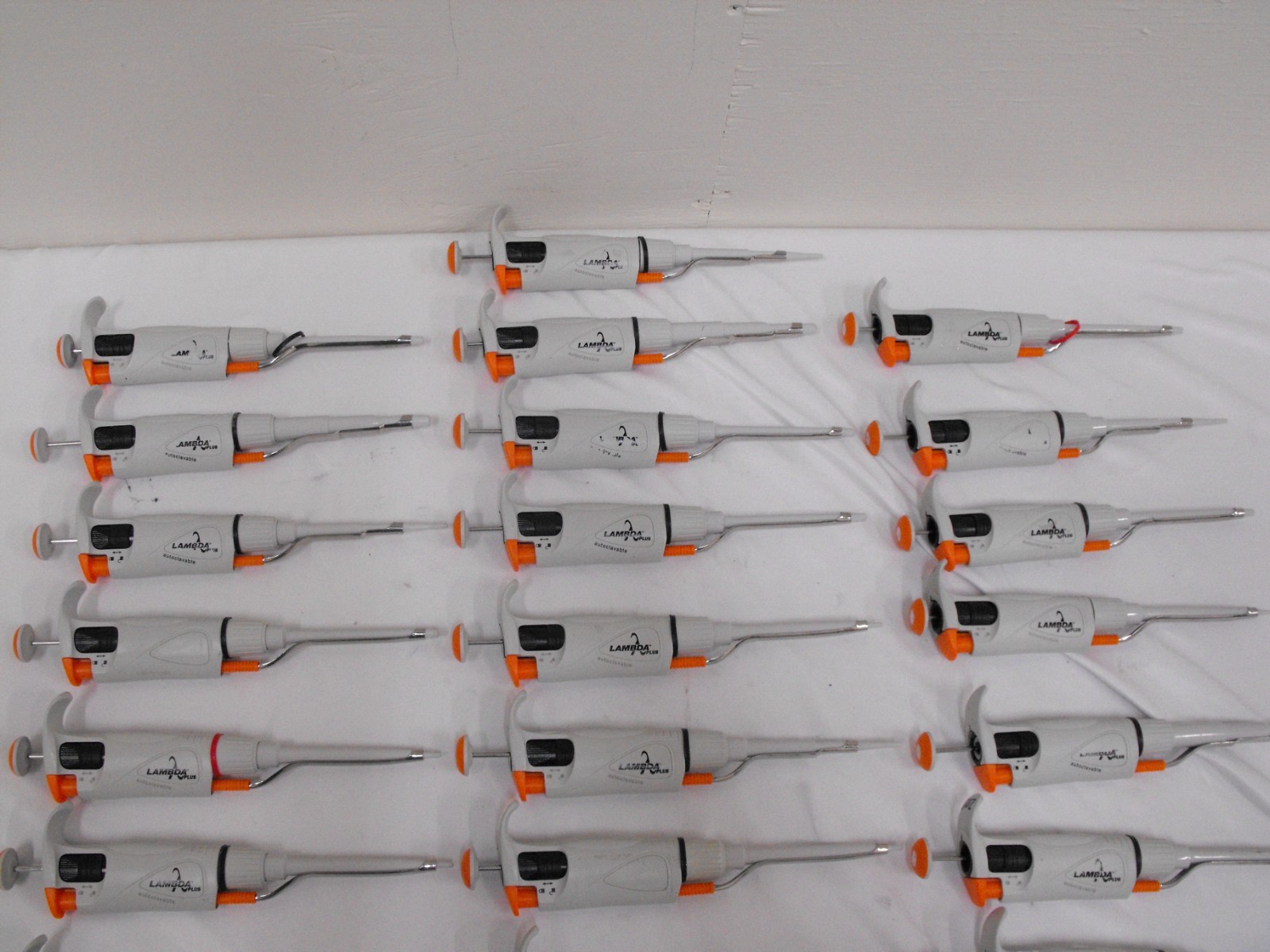 Corning Lambda Adjustable Micropipettes, 20-200 microliter range, great value!