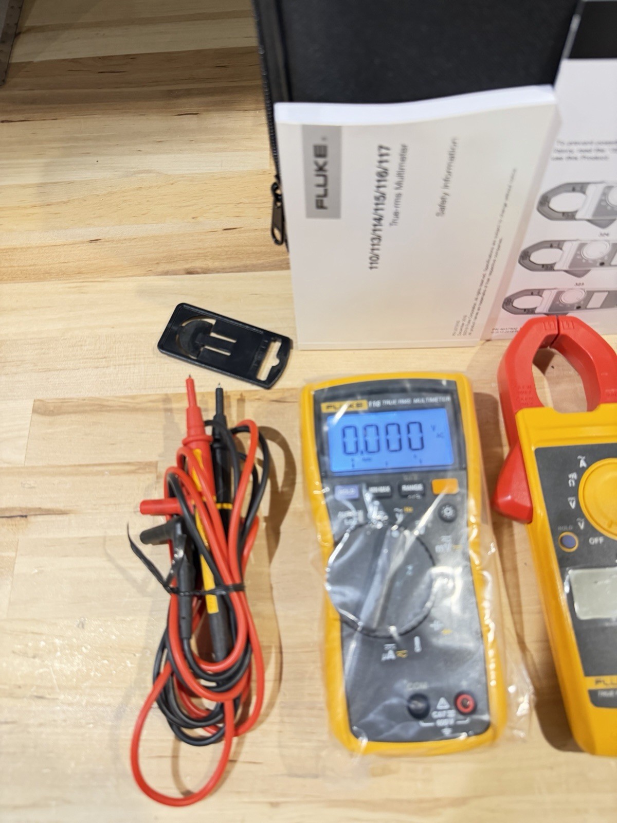 FLUKE 116/323 HVAC MULTIMETER COMBO KIT W/ ACCESSORIES TESTED SHIPS FAST