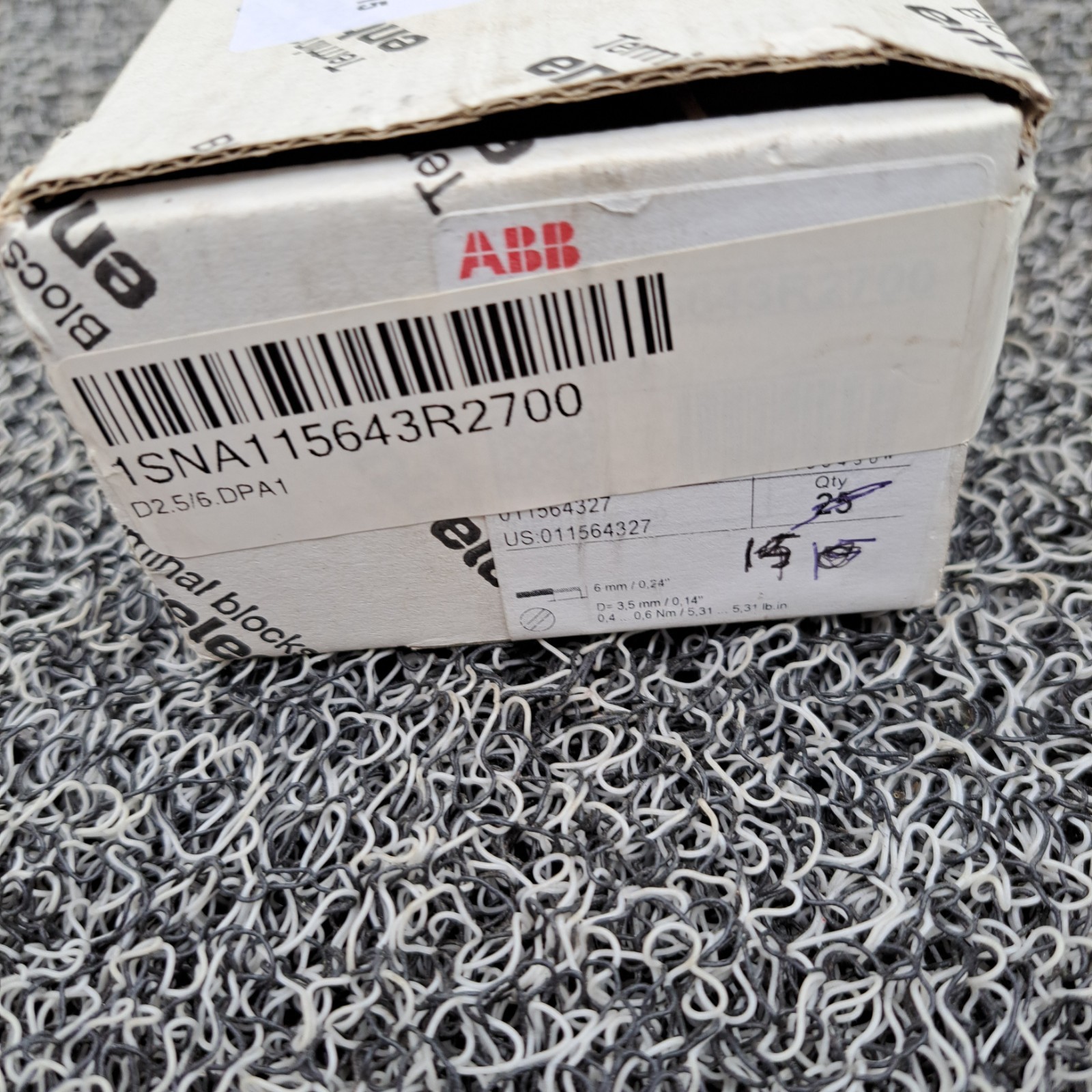 ABB entrelec 1SNA115643R2700 Terminal Blocks Lot 15