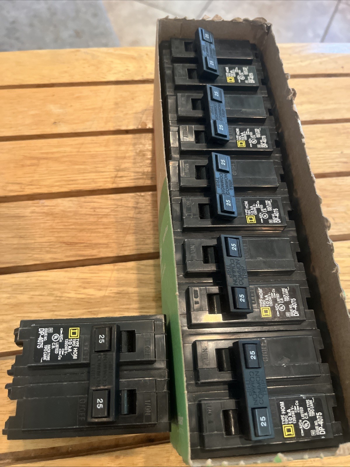 (Lot of 6) Square D HOM225CP 25 A 2-Pole Miniature Circuit Breaker