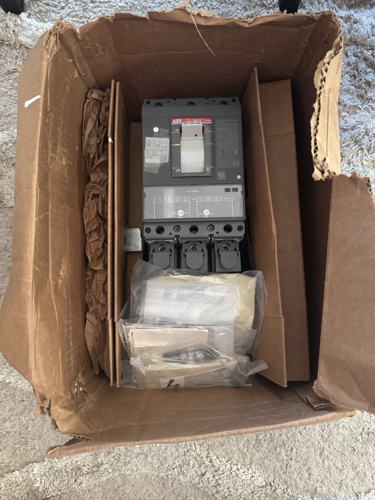 ABB SACE Tmax XT5H 400 ReliaGear 3 Pole 400 Amp 480V Circuit Breaker XT5H & KIT