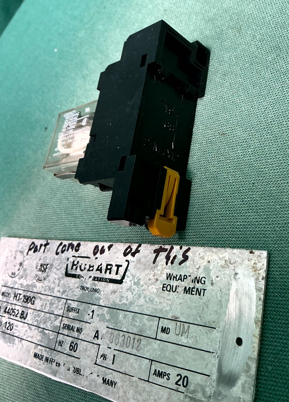 Hobart HT-190G Wrapping Machine Power Relay 24VDC Max 15A 240V ML-44052 OEM Part