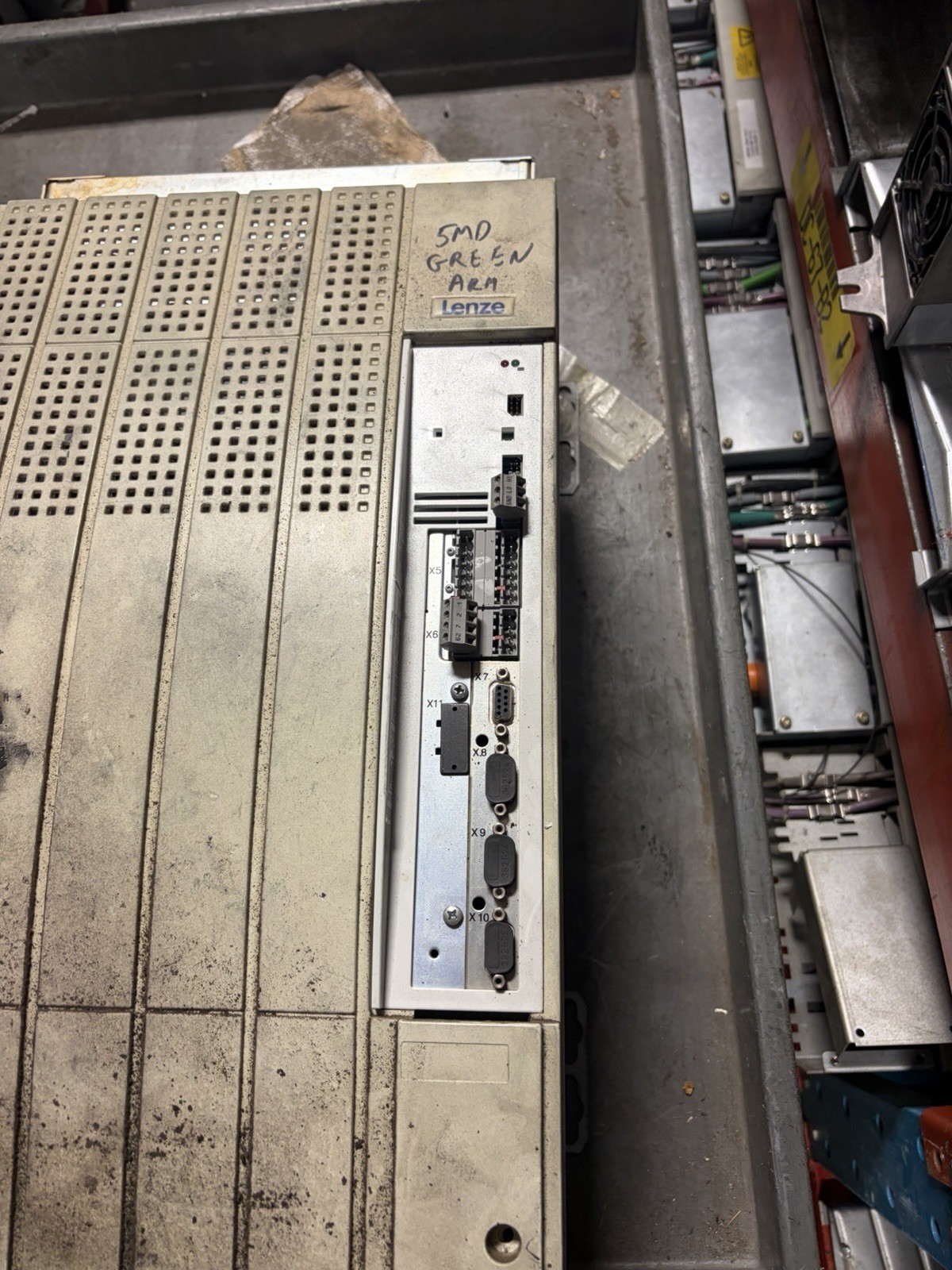 Lenze EVS9330-ES Servo Controller 480v-ac 0-480v-ac 69.8kva USED