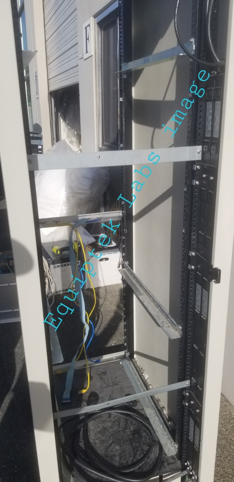 Keysight Agilent HP 19″ Equipment Server Rack 41U 6 FT outlets & fans HP E3662A