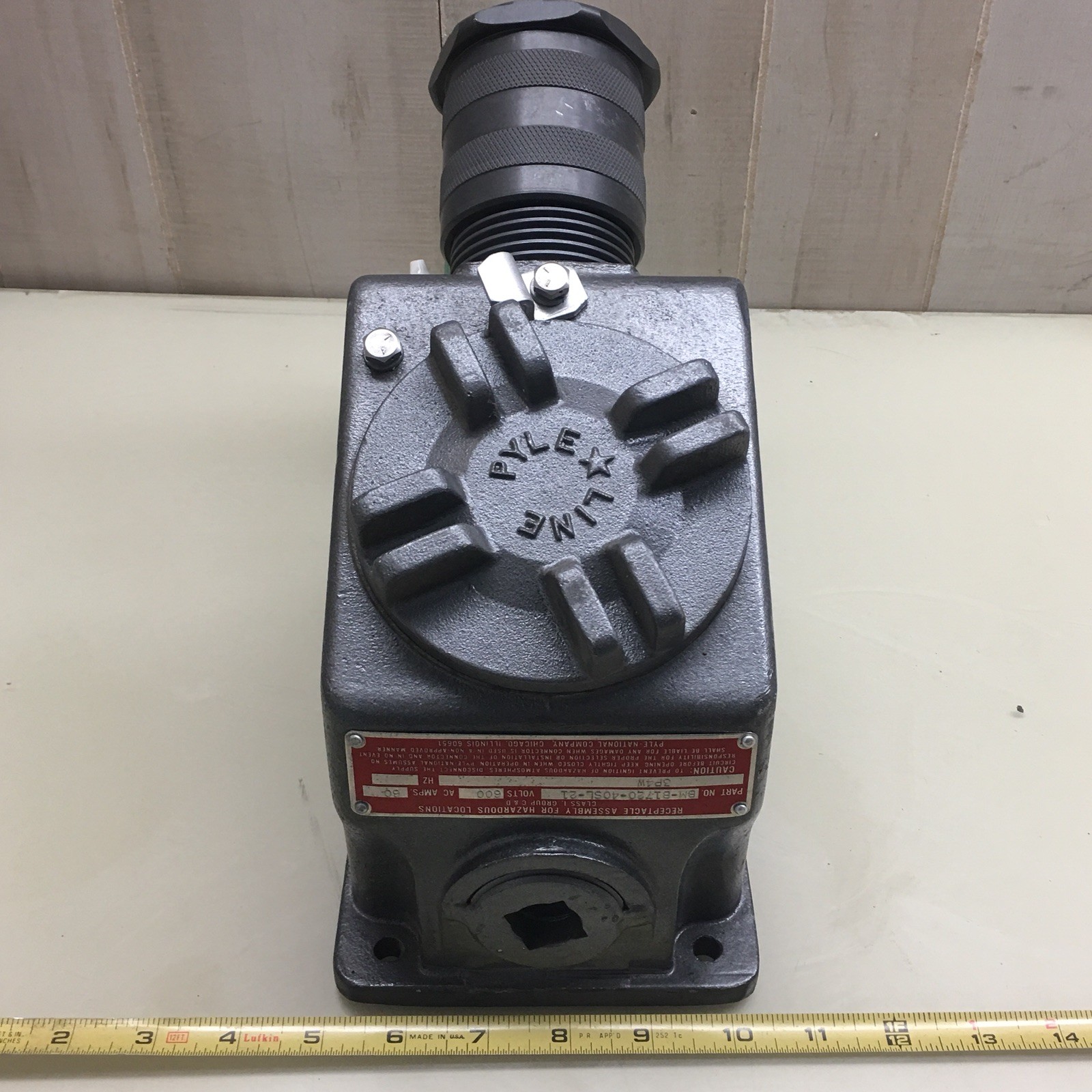 pyle-national BM-B1720-40SL-21 receptacle 600V 60A New Free Shipping
