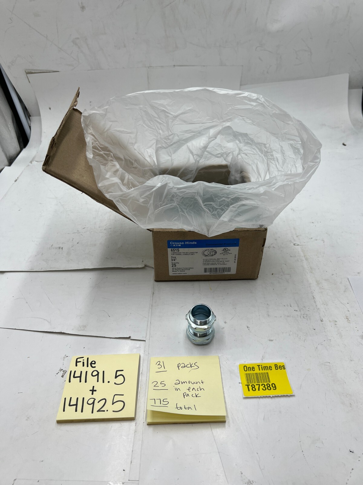 Box of 25 Eaton Crouse-Hinds Compression Type Box Connector 3/4″ 651S for EMT