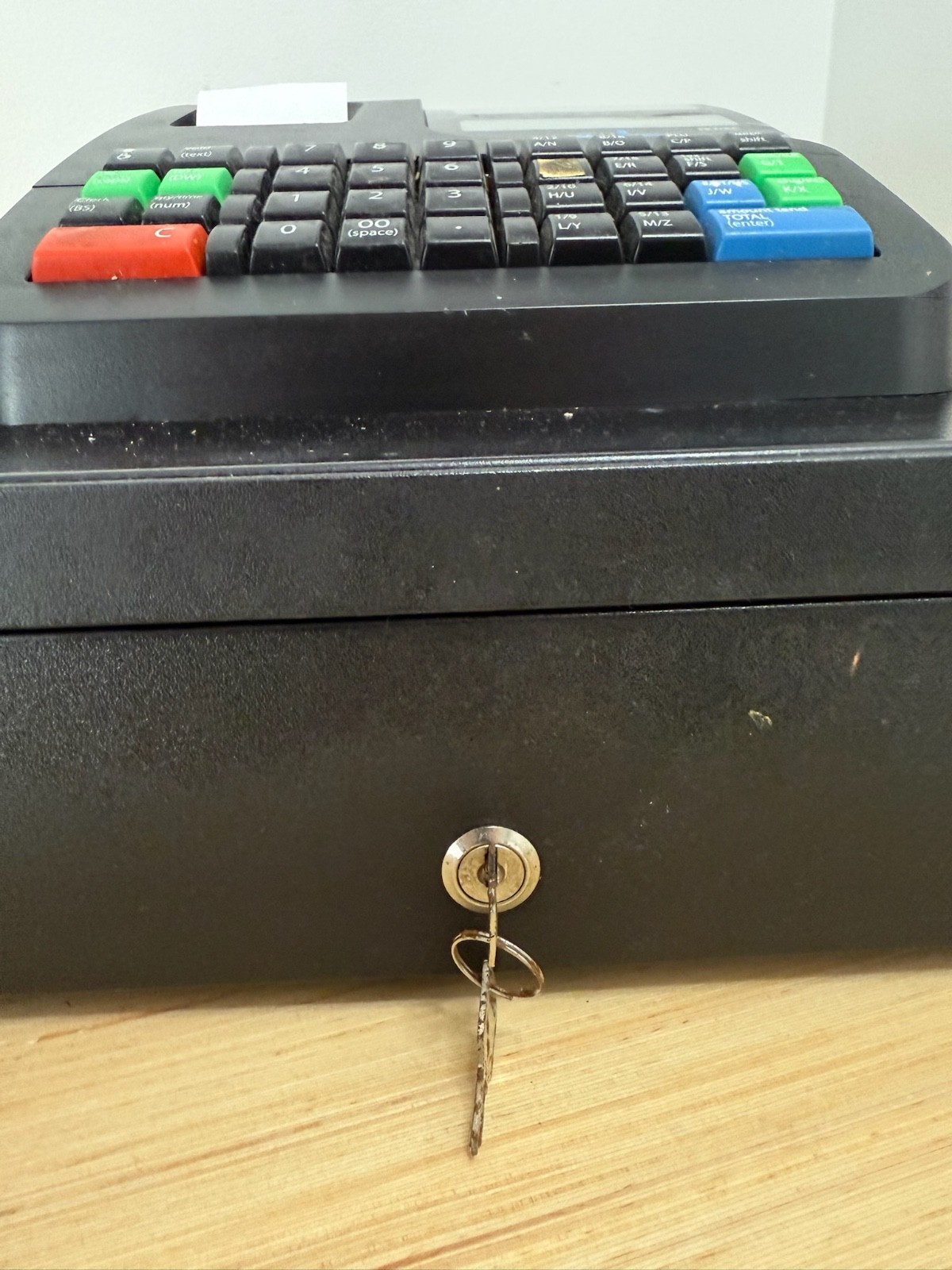 Royal 410DX Electronic Cash Register With KEY