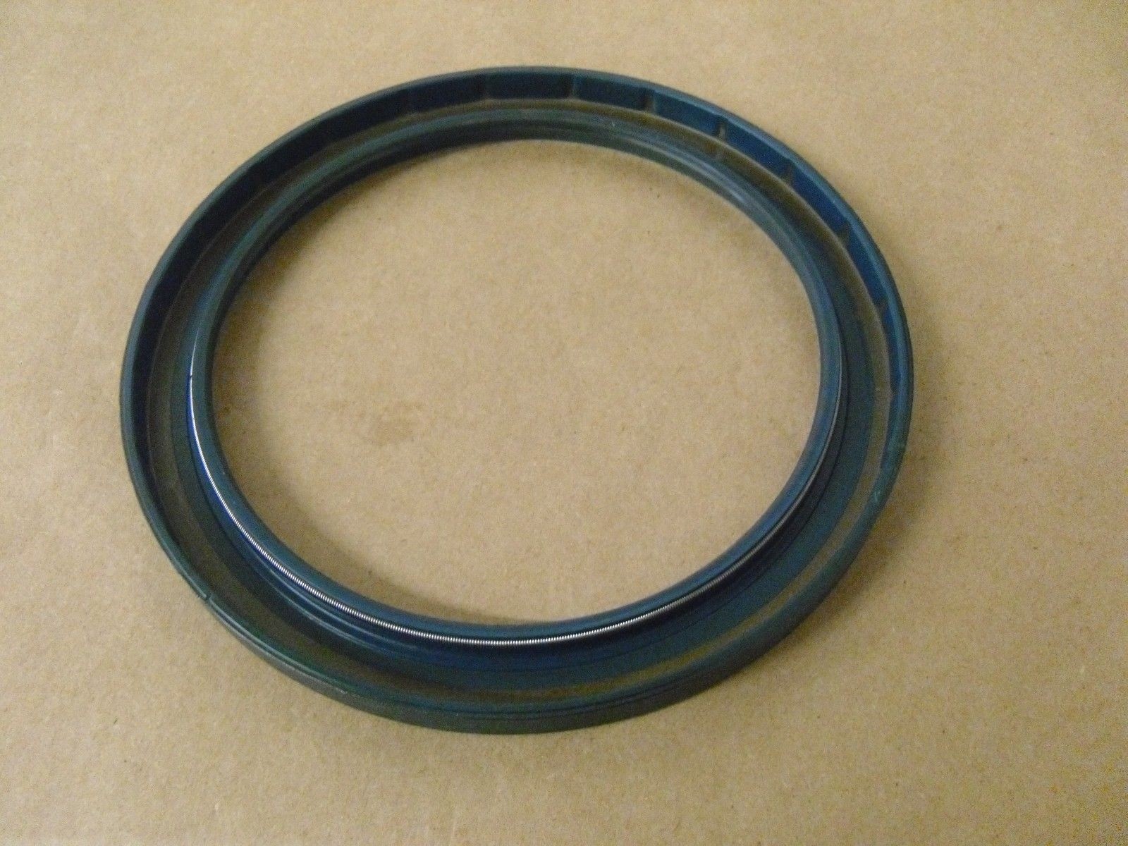 SINGLE LIP W/ SPRING OIL SEAL 135X170X12