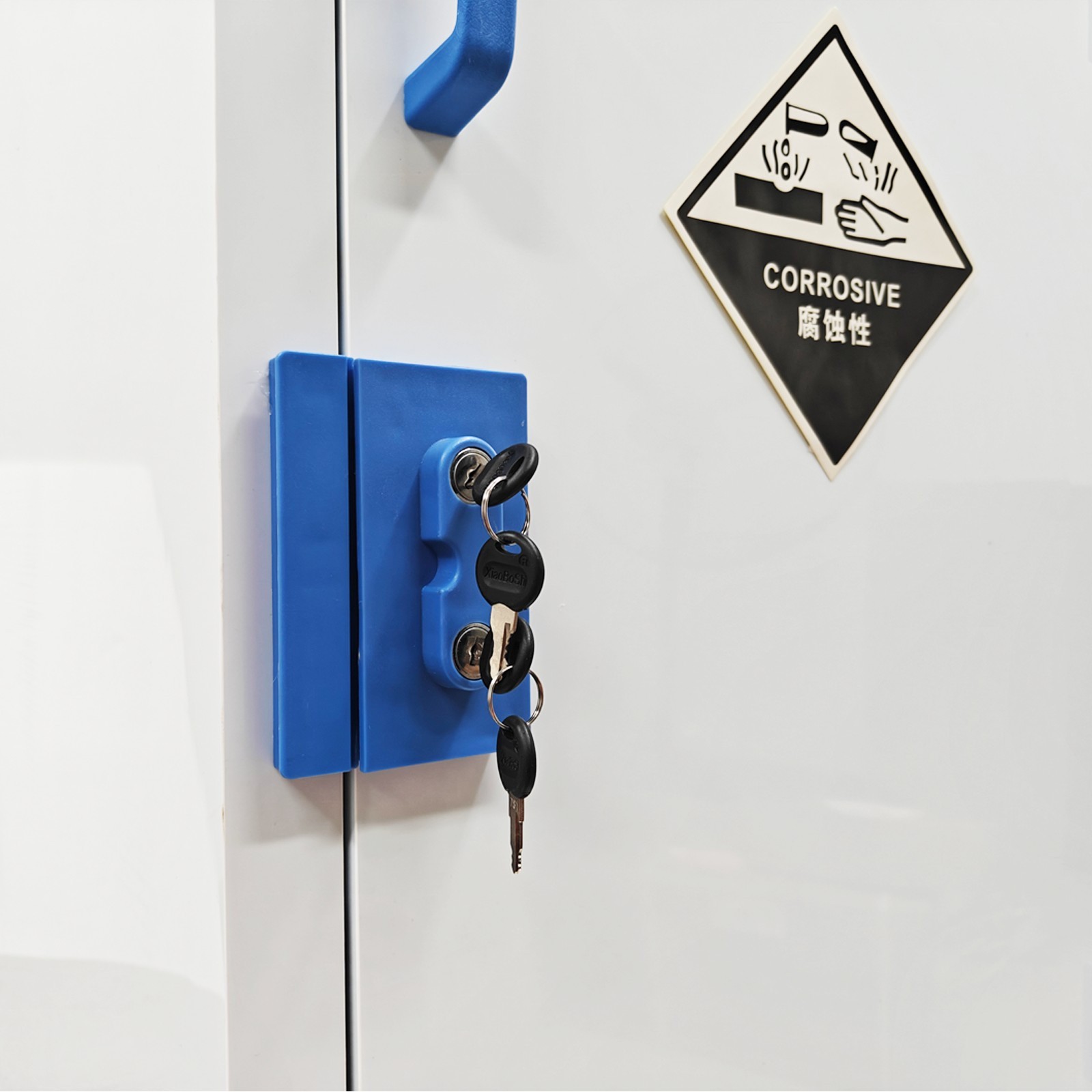 PP Safety Cabinet Storage Cabinet 23.2*18.1*35 in Resistant to Strong Corrosion