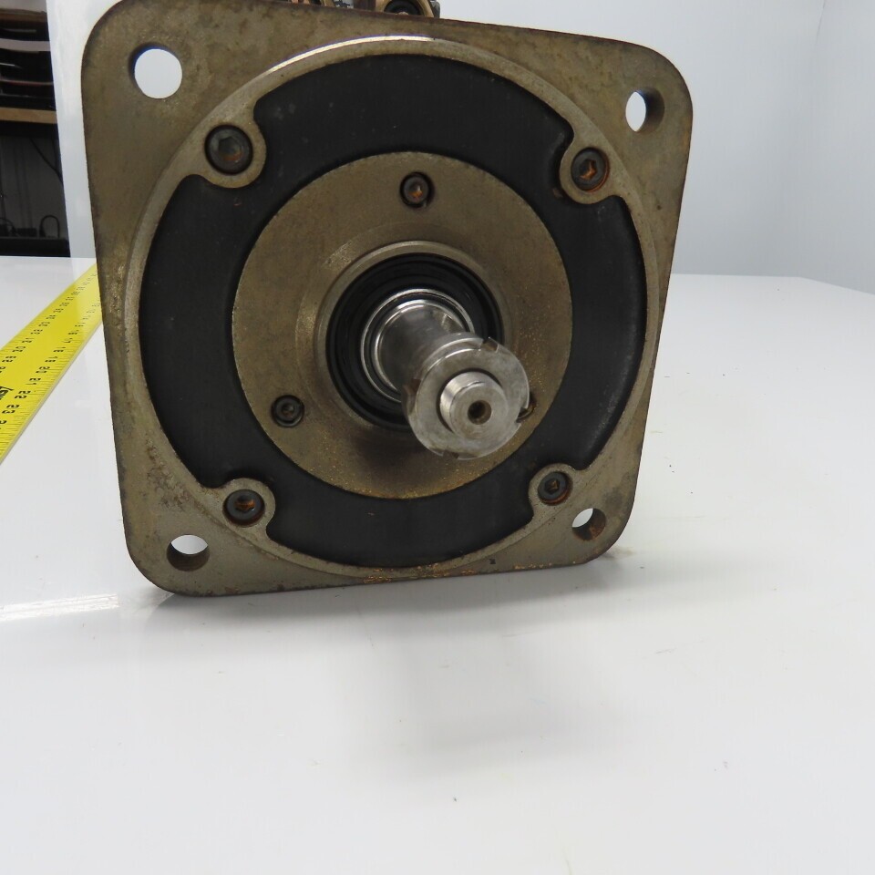 Okuma BL-50E-20T 1.5KW AC Servo Motor 157V 2000RPM 7.5A 4 Pole