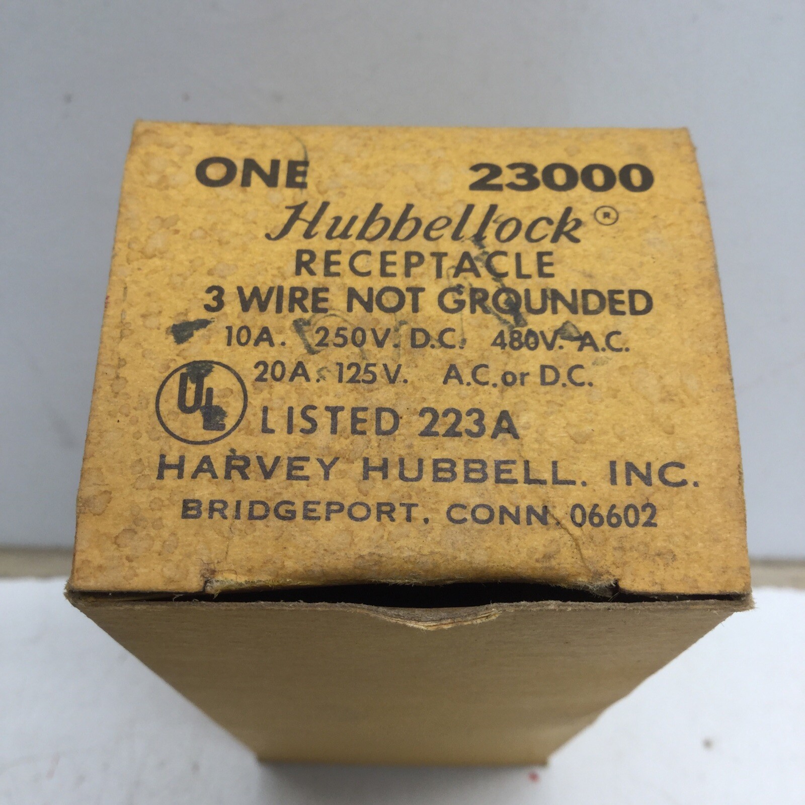 HUBBELL 23000 Hubbellock Receptacle 3 Wire 10A 250VDC, 480VAC, 20A 125V AC or DC