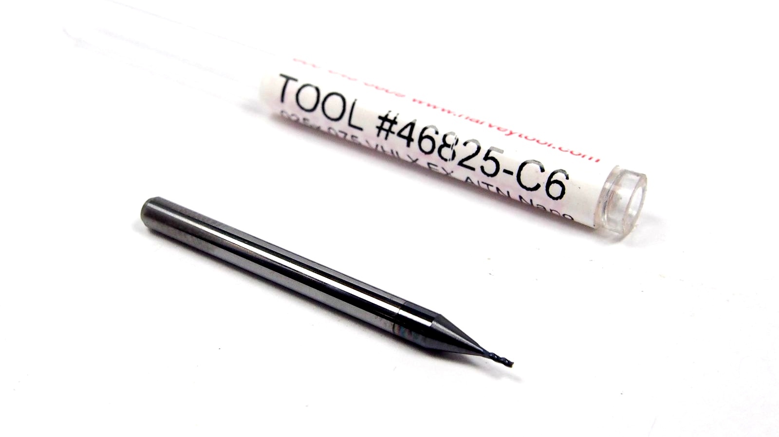 Harvey Carbide Corner Radius End Mill 0.025″ 3FL 0.004″ Radius 46825-C6