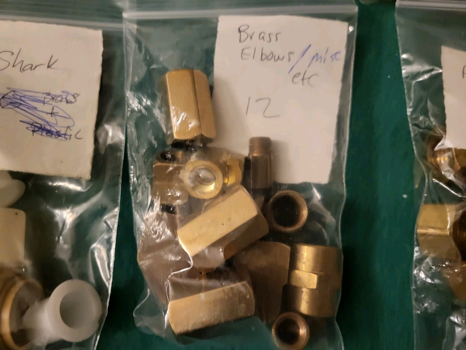 HUGE LOT OF BRASS FITTINGS, CONNECTORS FEW PLASTIC, IRON OVER 340 PIECES 24LBS