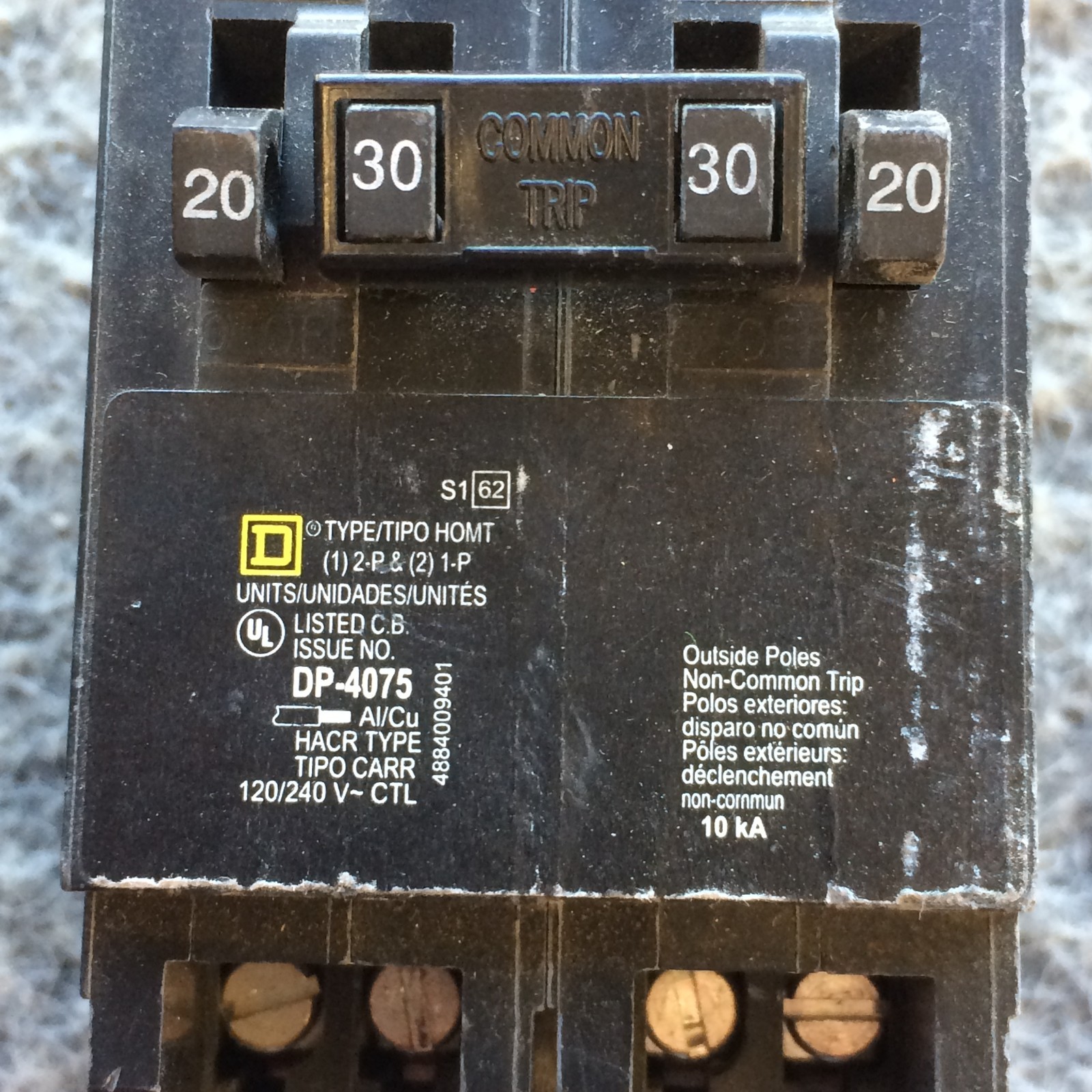 Square D HOMT2020230 20 A Miniature Quadplex Circuit Breaker HOMT2020230