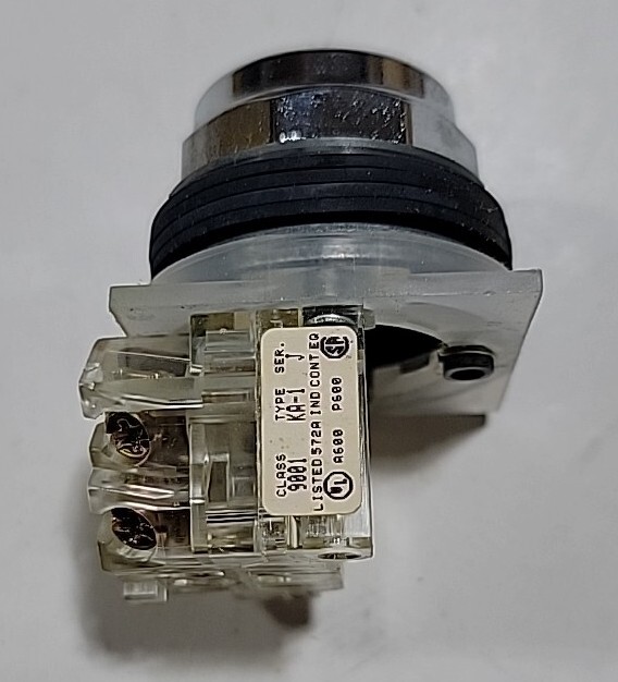 Square-D 9001-KR1UH13, Universal Pushbutton, Momentary, 1NO+1NC, 30mm