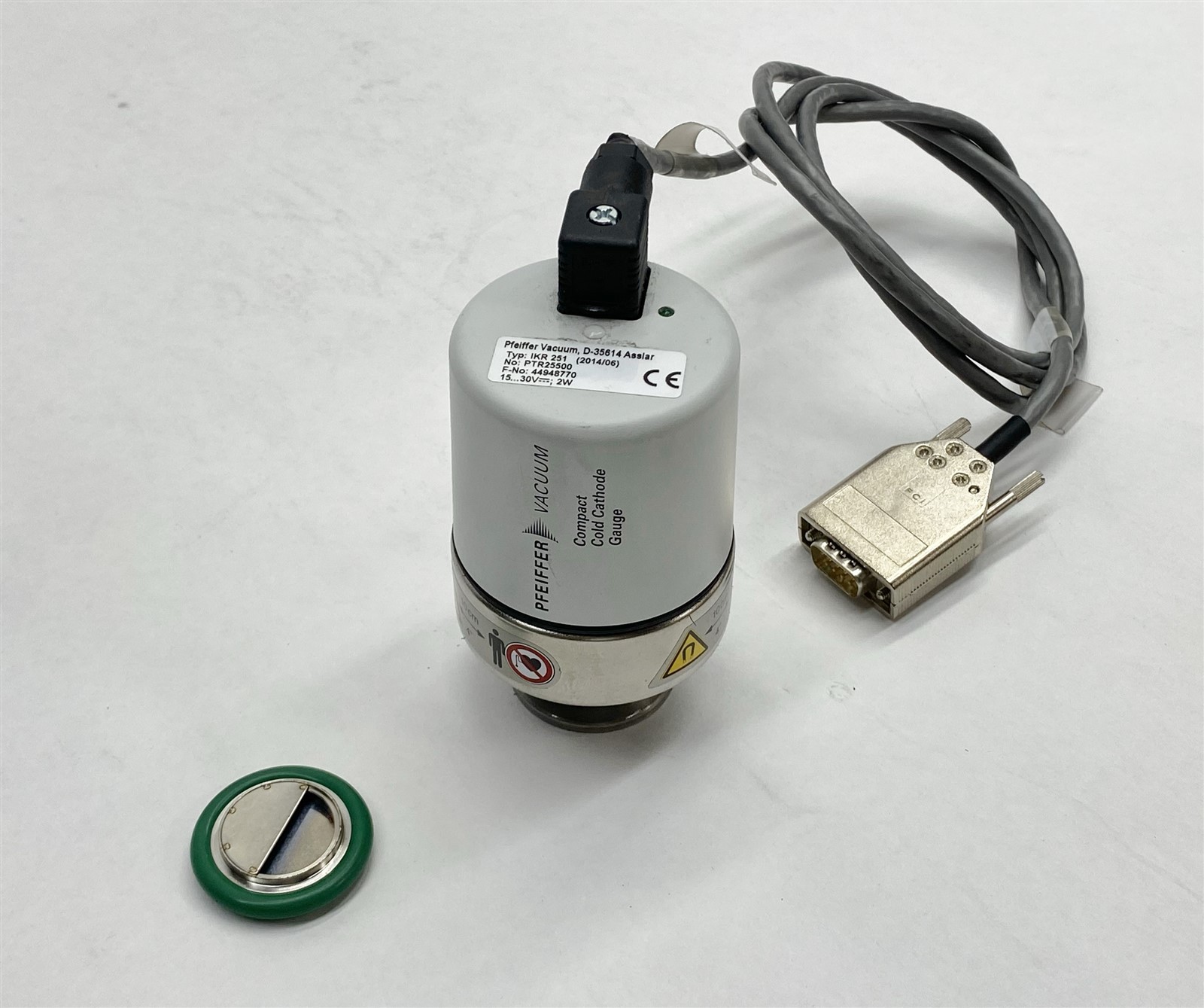Pfeiffer Vacuum PTR25500 IKR 251 Compact Cold Cathode Gauge w/ Interface Cable