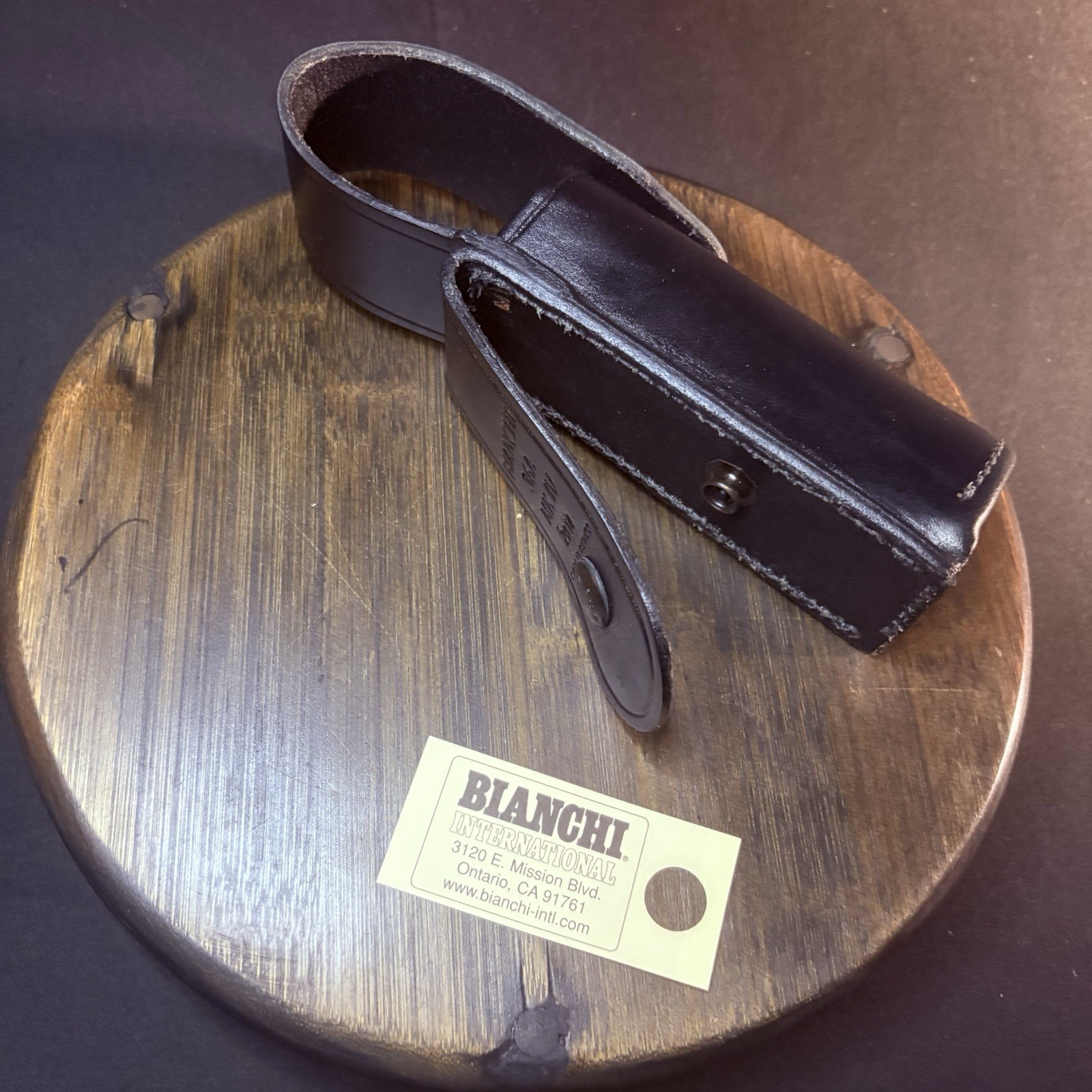 Bianchi 36A Mace / Pepper Spray Pouch MKIII Plain Black Leather Brass Snap