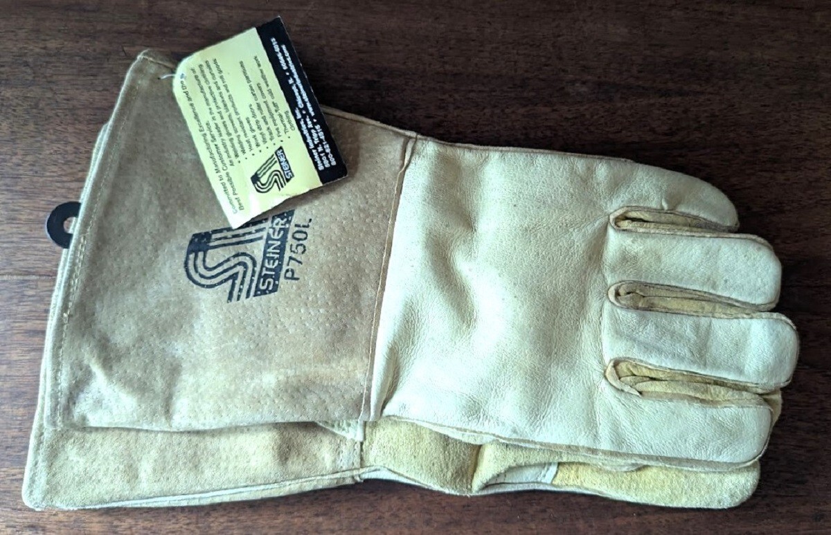 Steiner P750-L Welding Gloves, Gauntlet Cuff, Straight Thumb, Leather, READ