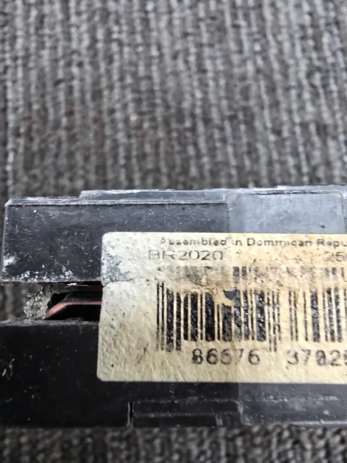 Eaton BR2020 Tandem Circuit Breaker W/O Rejection Clip 20A 2-Single Pole