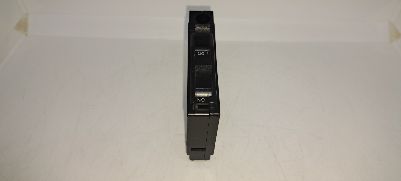 Square D QOT2020 2-20A 20 Amp 120/240 VAC Circuit Breaker PIGGYBACK with Hook