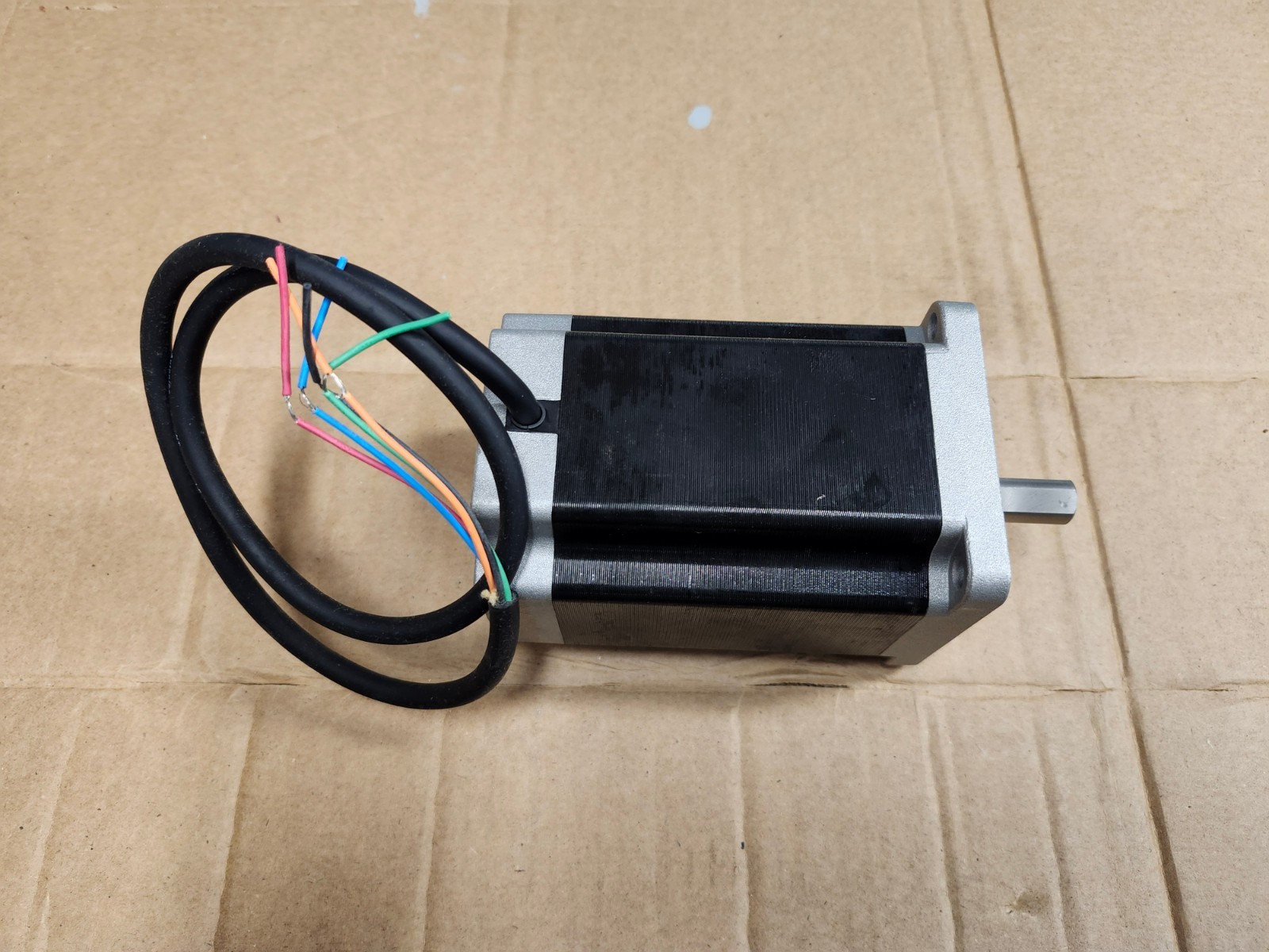 AUTONICS A63K-M5913 STEPPING MOTOR, 5.5V DC/PHASE, NEMA 34 / 85MM FRAME (5PFE3)