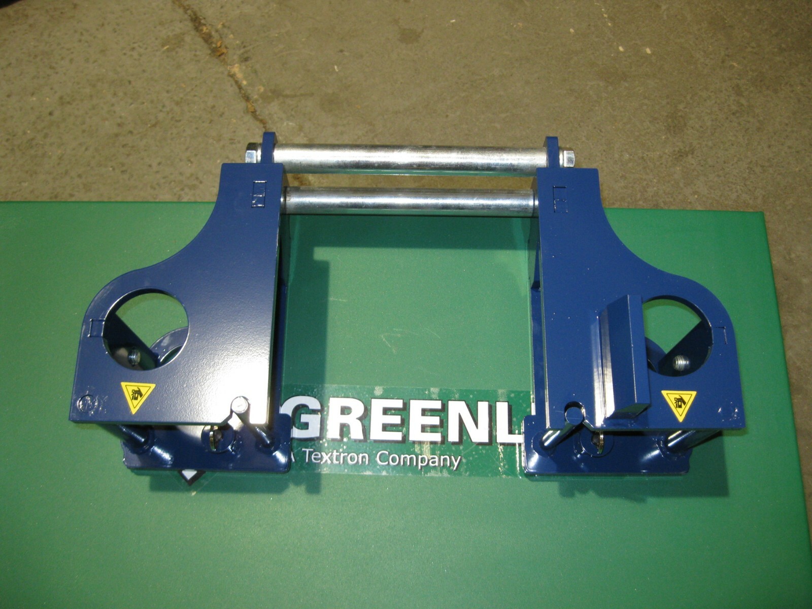 CURRENT TOOL 252-200 BENDING MOUNT USED WITH GREENLEE 881MBT BENDING TABLE