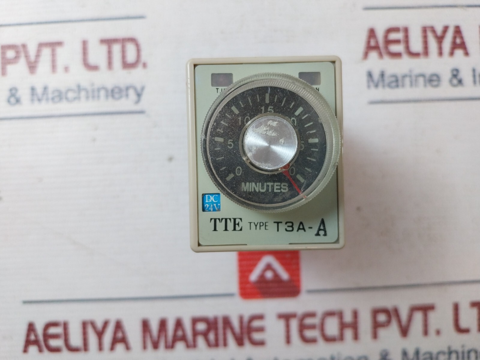 TTE T3A-A Timer Relay with Base 0-30 Min DC 24V