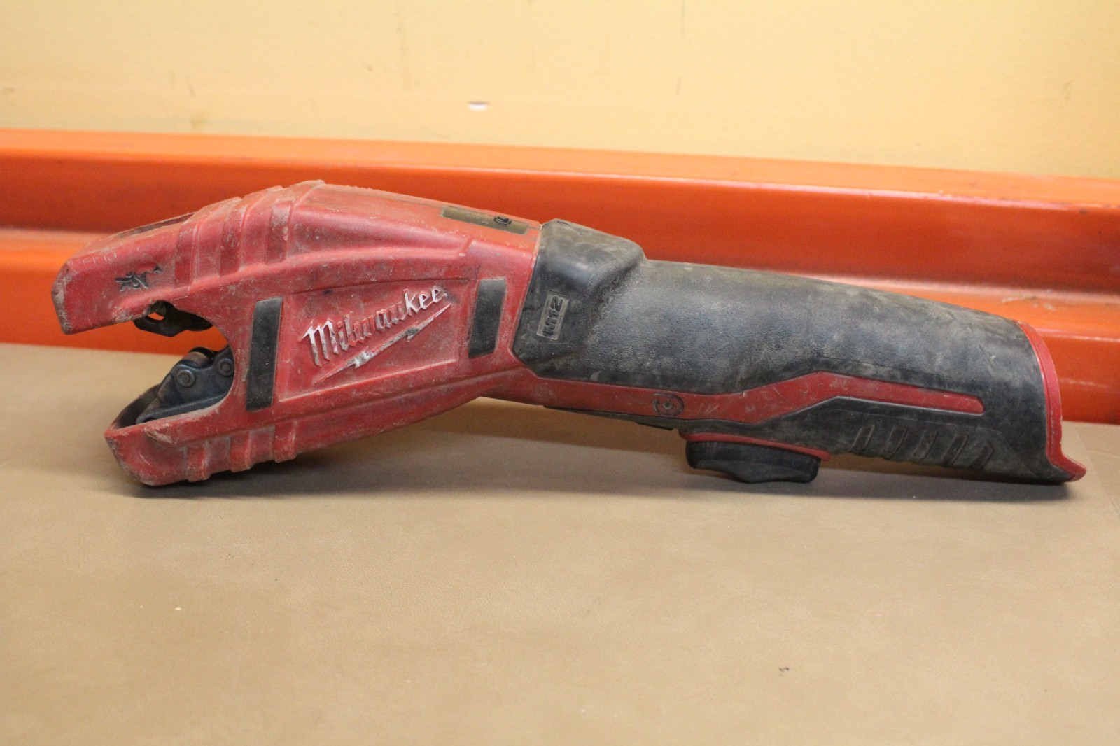 Milwaukee 2471-20 M12 Cordless Copper Tubing Cutter – TOOL ONLY AS IS