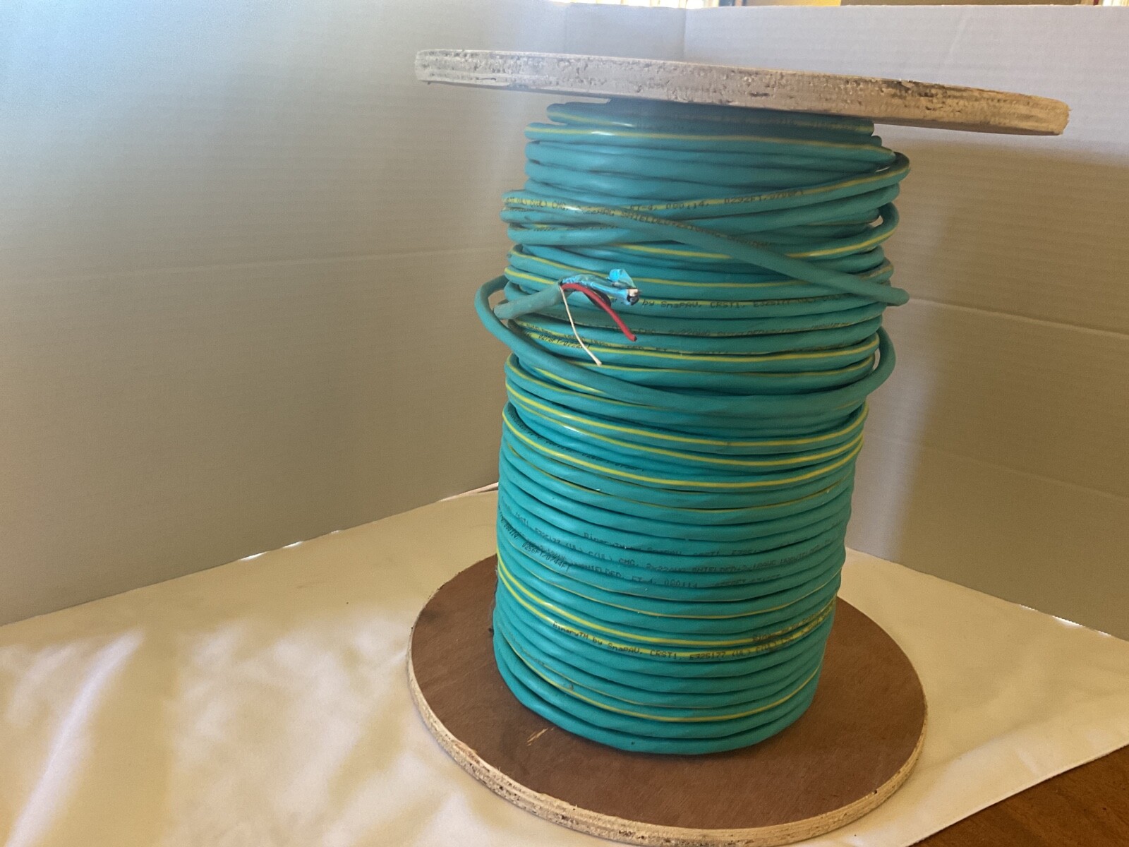Binary Wire Appx 275’ 1PR (22 AWG Shld 1P) (2/C) (18 AWG Unshielded) Communicat