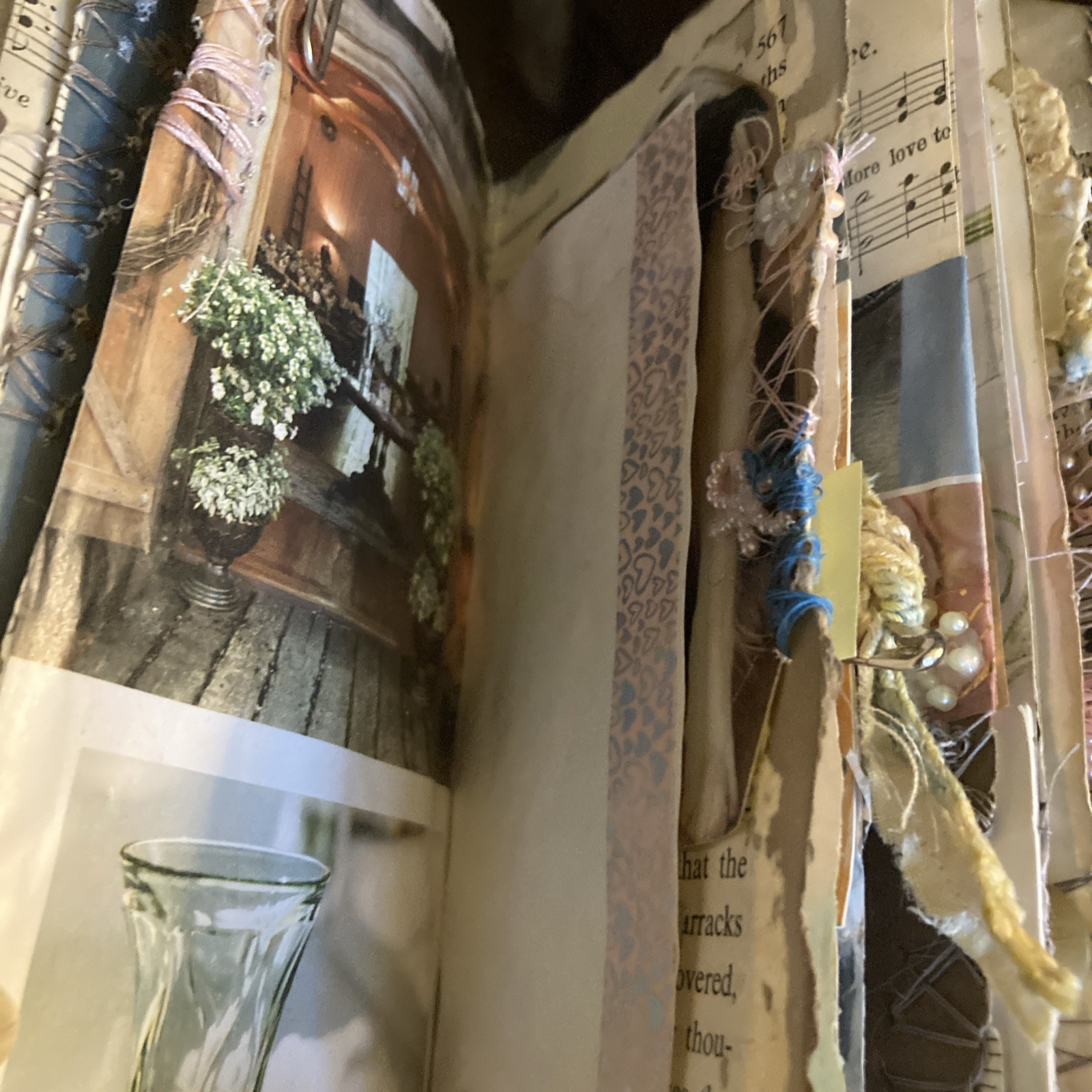 Junk Journal, Grungy, Blooming Table, Coffee Stain