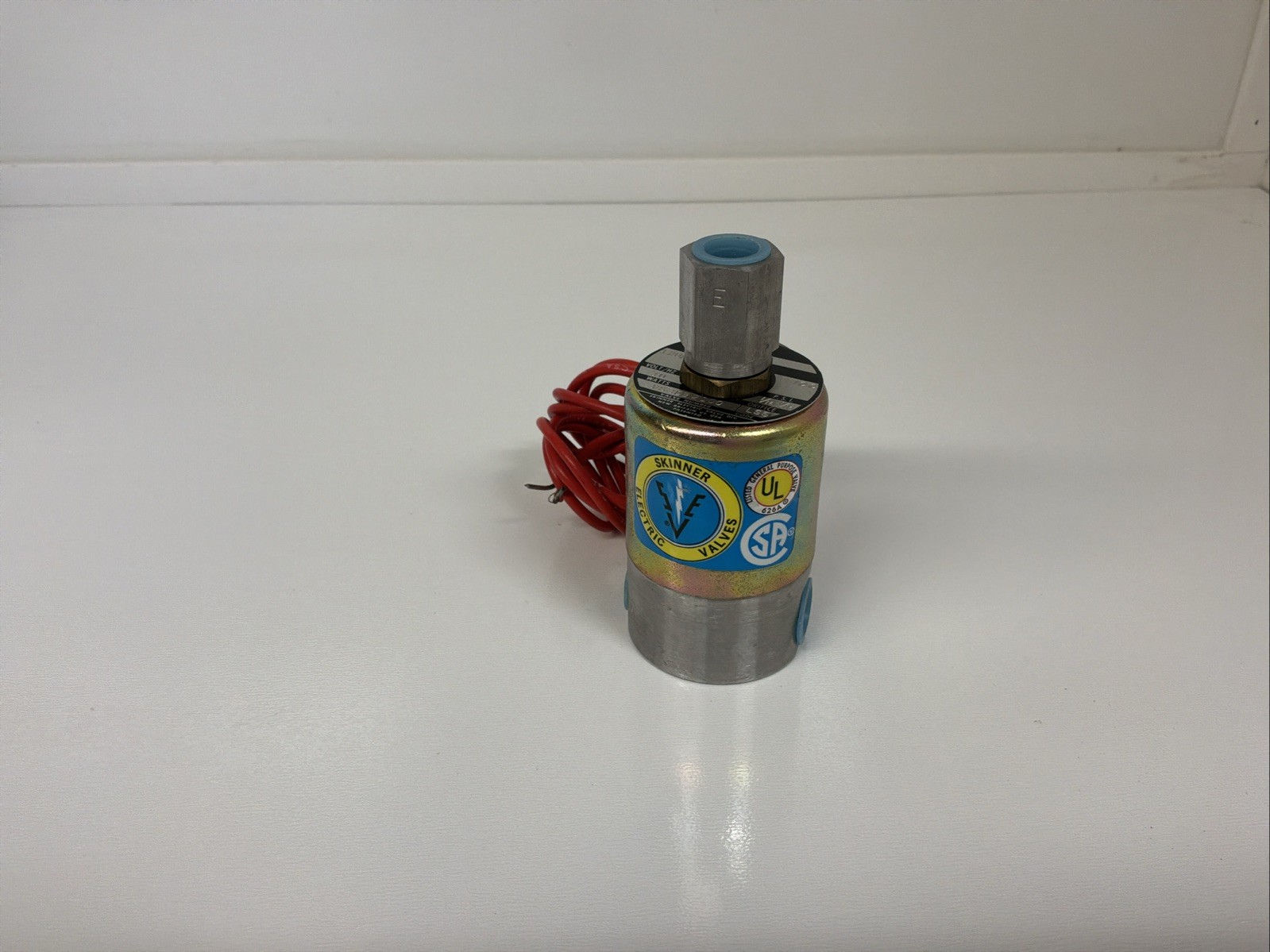 Skinner V53DB2100 Solenoid Valve 120VAC 10W 100 PSI 1/16 Orifice USA