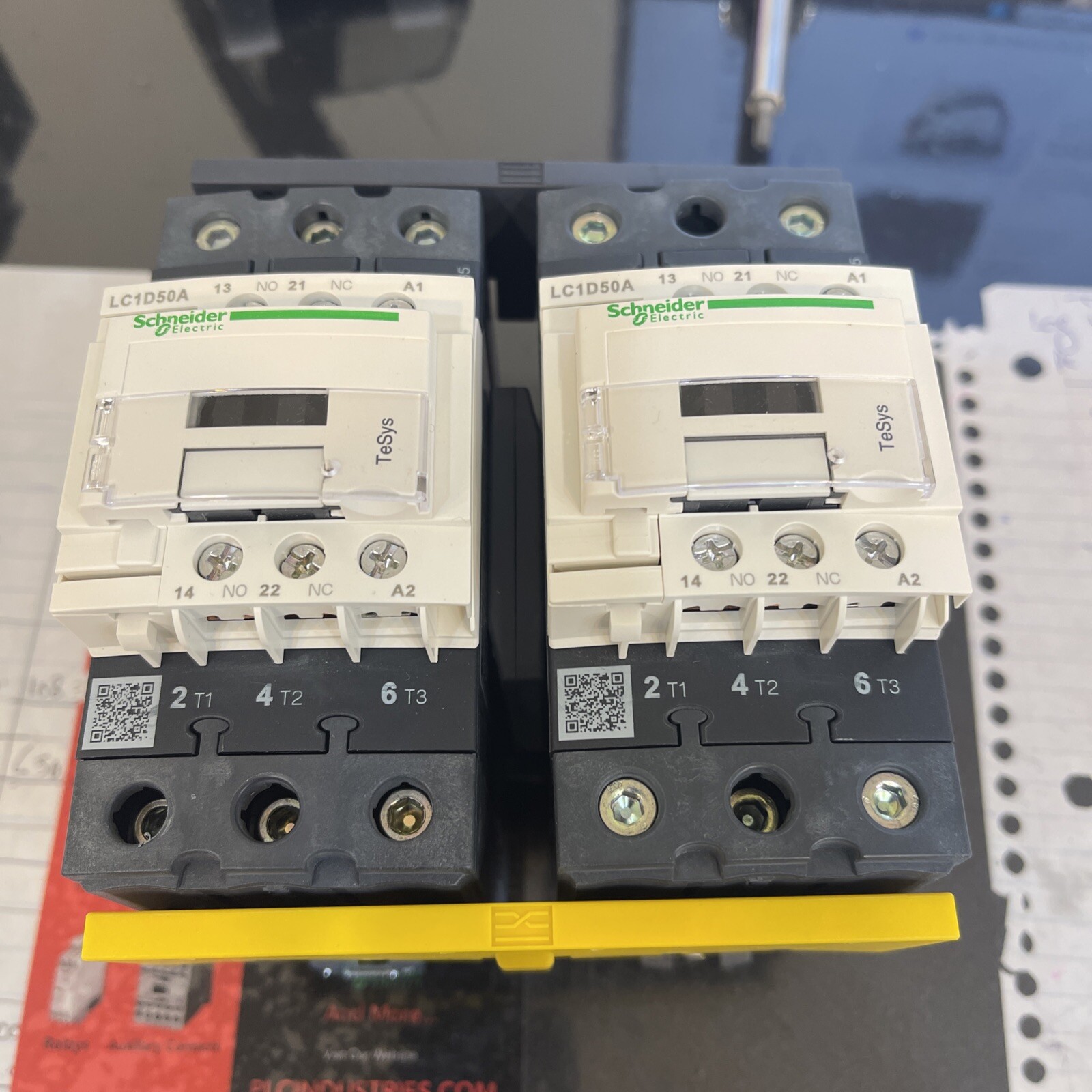 LC2D50AF7. Schneider Reversing. CONTACTOR 110V50/60Hz