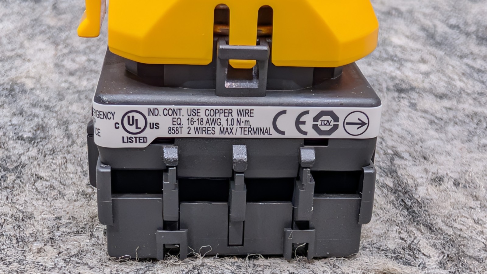 IDEC XW 22mm Estop XW1E-BV402MFR Emergency Stop Push Button 🔥New🔥