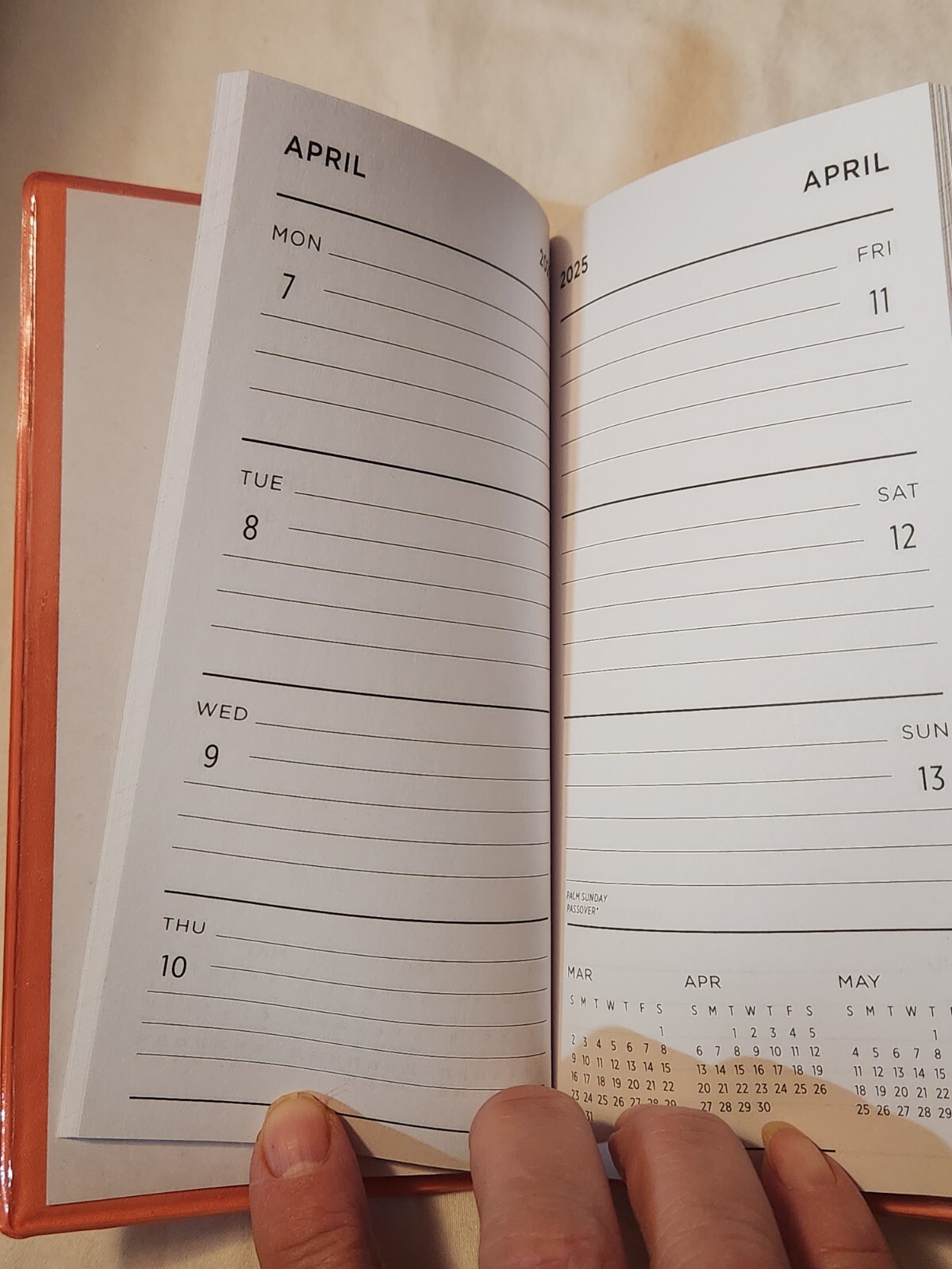 NEW 2025 Pocket Calendar – 2025 Pocket Planner from 01/25 to 01/26 – Peach