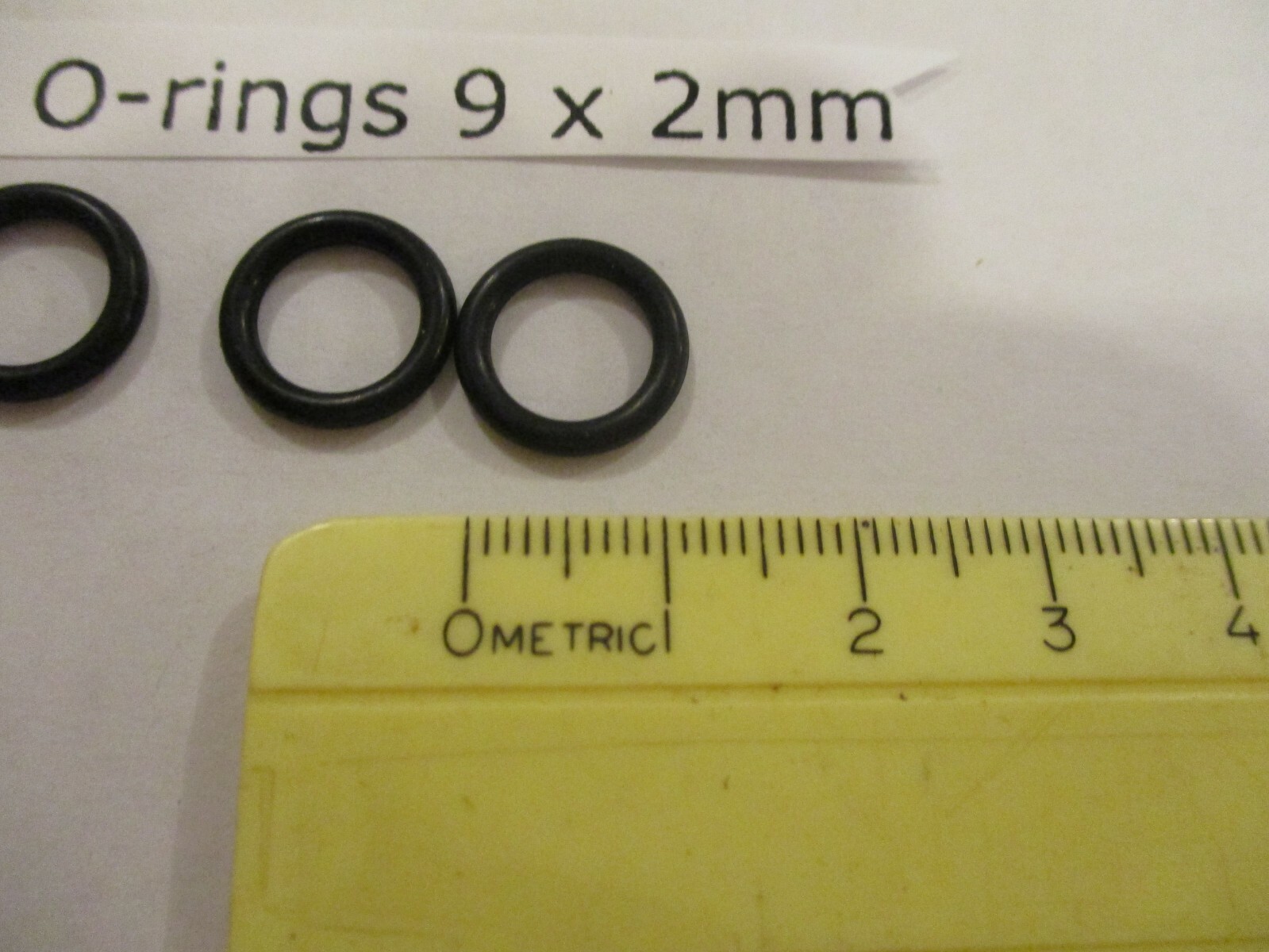 9mm ID x 13mm OD x 2mm thick O-ring. Buna-70. Quan 5.