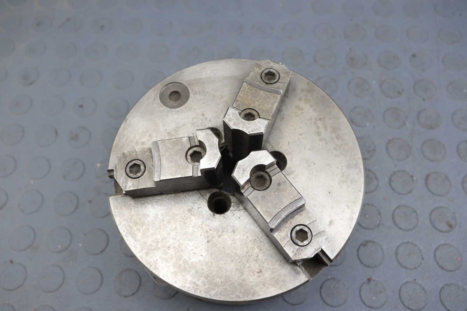 8» 3 JAW CHUCK UNKNOWN BRAND 350048 LOC7674