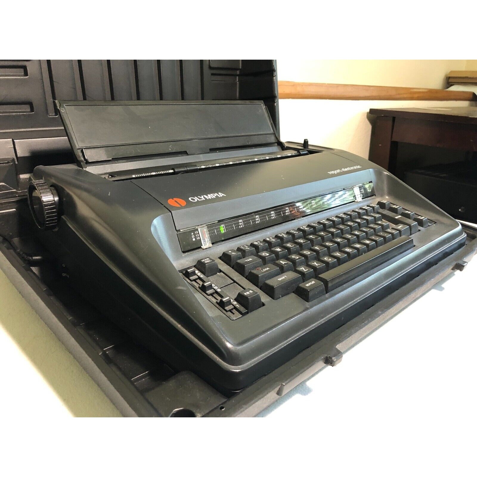 Olympia Report Electronic Typewriter Vintage Typing Word Processor Erase PARTS