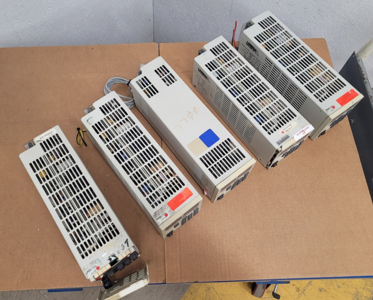 Lot of 5 Lambda Regulated DC Power Supply LLS5008, 0-8V 10A For Parts or Repair