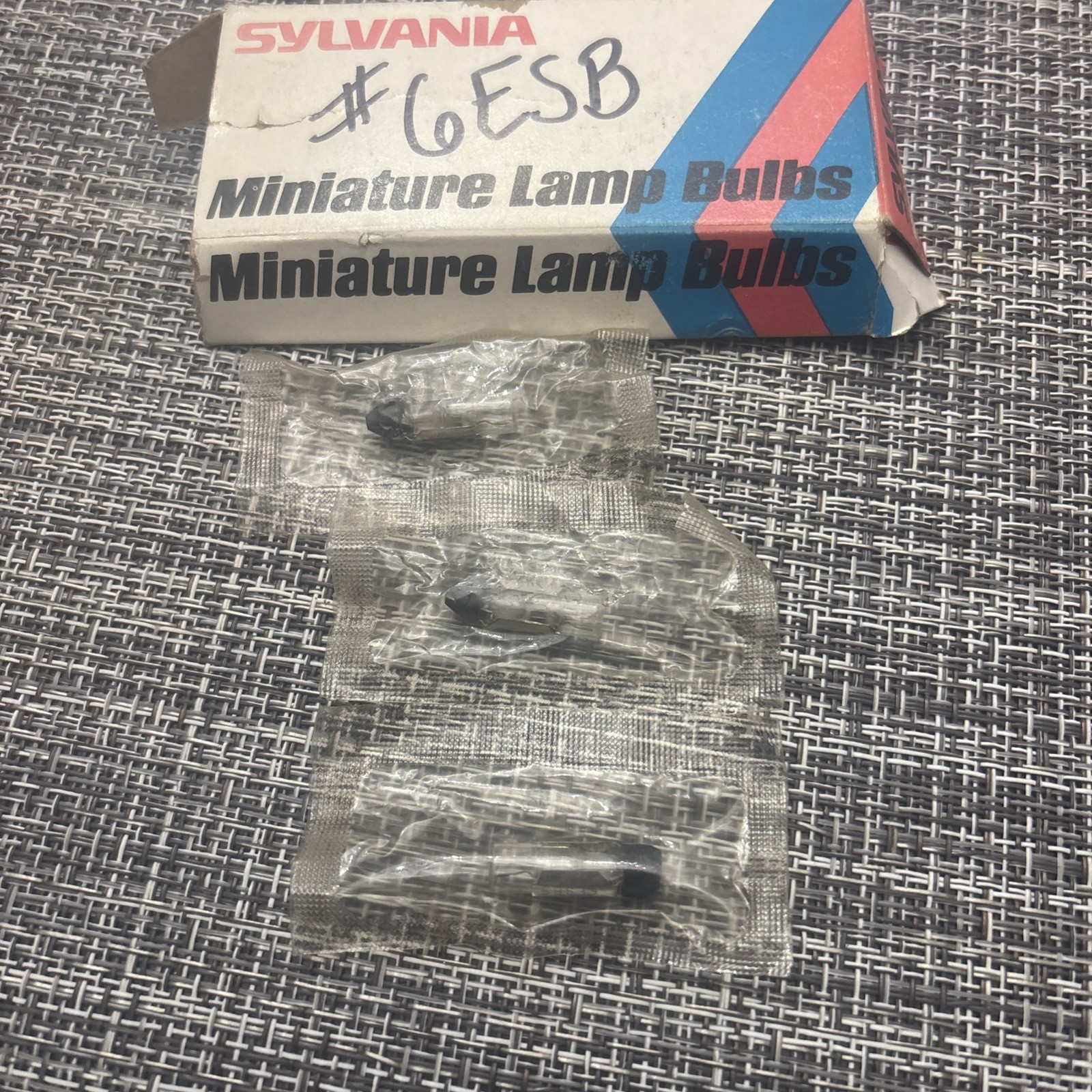6ESB5 – 6V Original Sylvania – NOT CHEAP IMPORT -ELECTRICAL LAMP 6V(pack Of 3)
