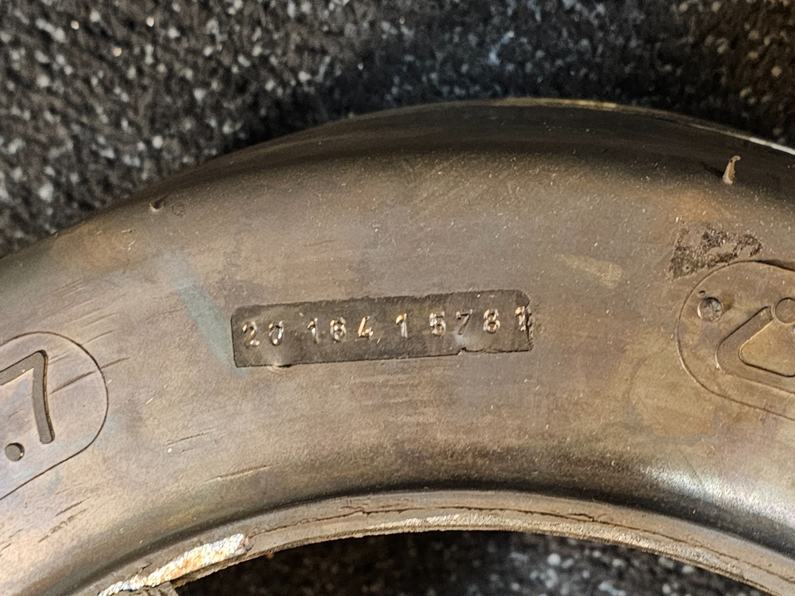 (QTY 1) Unitrac Max 16x7x10-1/2 Smooth Press-On Forklift Tire 406/78-266.7