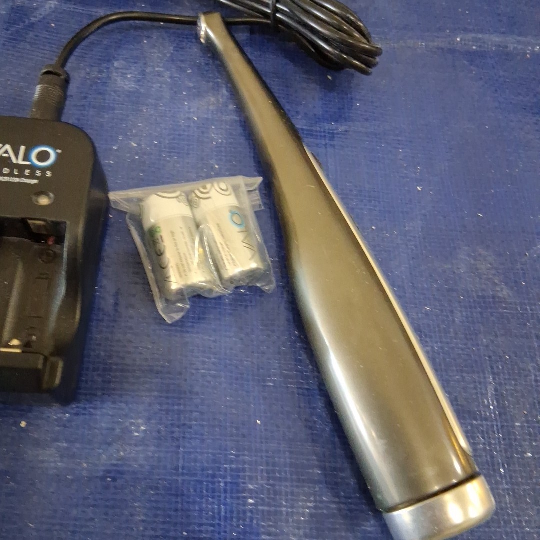 Ultradent VALO Cordless Dental LED Curing Light, Batteries, Charging Base Tested