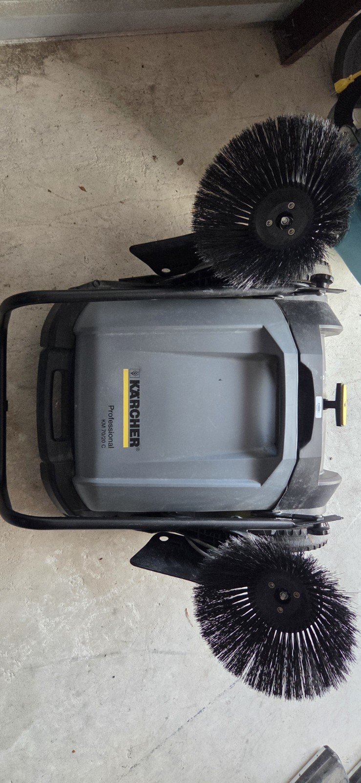 Kärcher Pro Walk Behind Outdoor Push Sweeper, KM 70/20 C 2SB