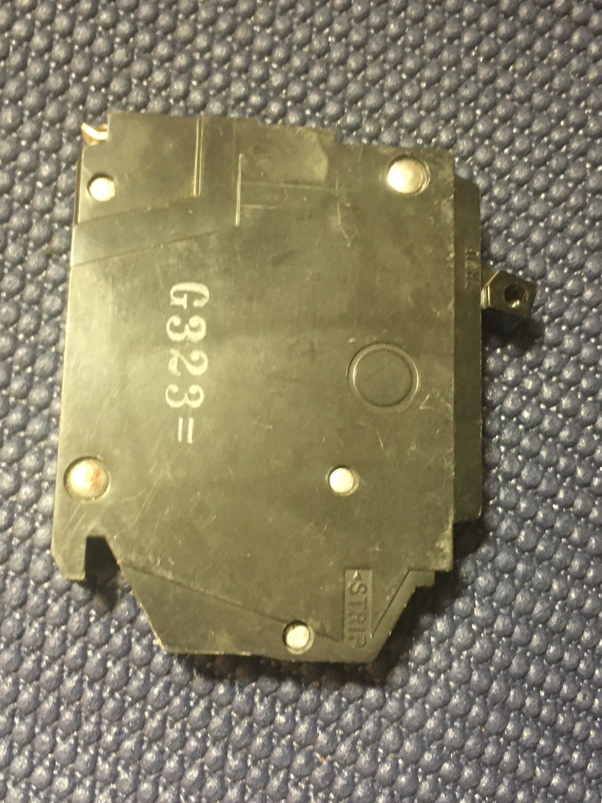 GE – THQP115- 15A – 1 Pole – Thin Style – 120/240V – 10kAIC – THQP1115
